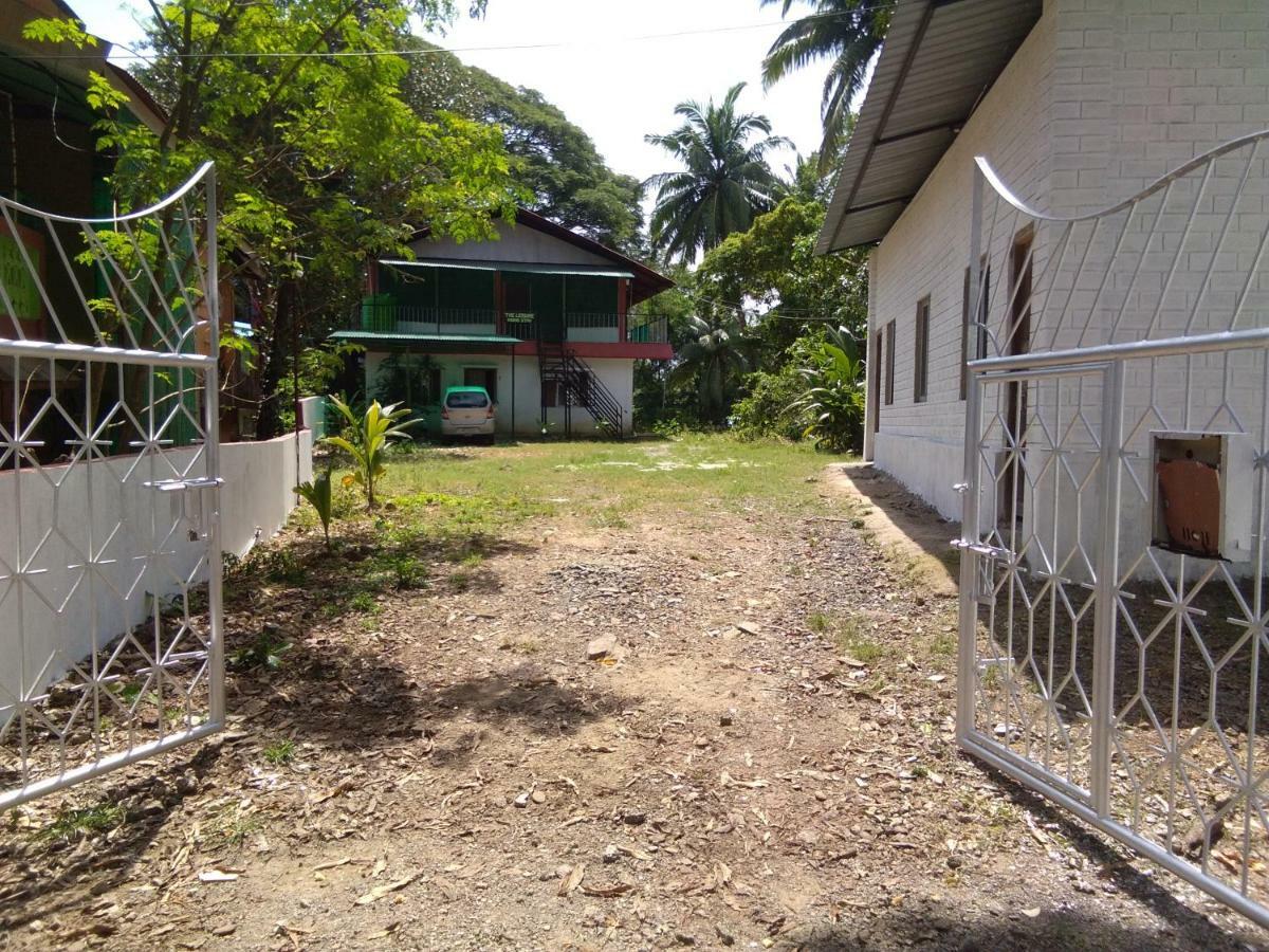 The Leisure Home Stay Shadipur Buitenkant foto